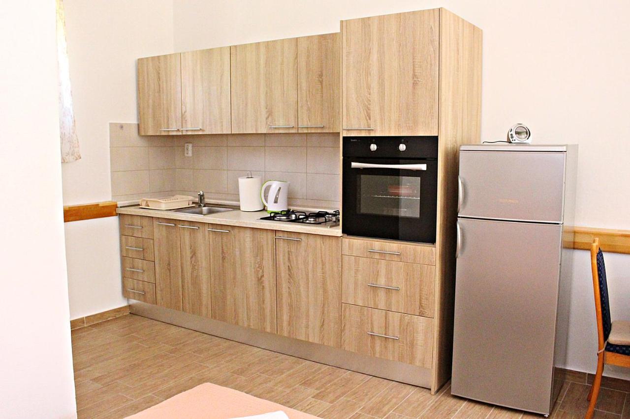 Studio Apartman Zara Exterior photo
