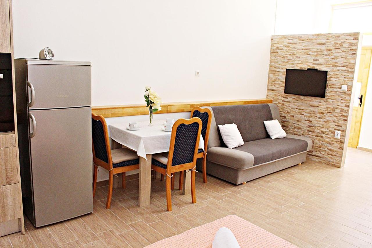 Studio Apartman Zara Exterior photo